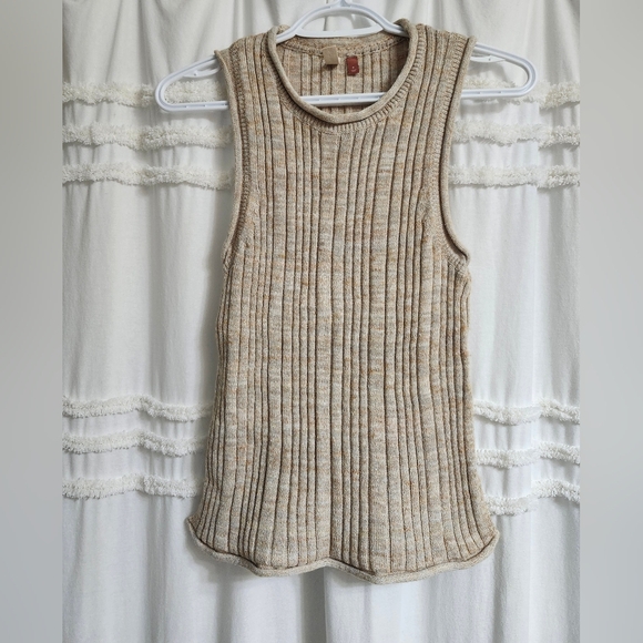 Gorgeous Pilcro by Anthropology sleeveless Sweater/top. Size Small. - Picture 2 of 9
